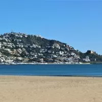 Hotel APARTAMENTO EN ROSES A 2 MINUTOS DE LA PLAYA CON VISTA AL MAR en la-selva-de-mar