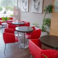 Hotel Ibis Girona en montagut-i-oix