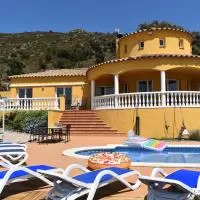 Hotel Casa Albera - with pool and fantastic views en palau-saverdera