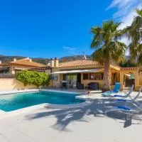 Hotel Holiday Home LA OLIVA en palau-saverdera