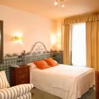 Hotel Hotel Avenida Real en san-martin-del-rey-aurelio