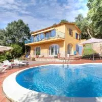 Hotel Holiday Home La Teulada en santa-cristina-d-aro