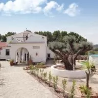 Hotel Five-Bedroom Holiday Home in Torremanzanas en torremanzanas