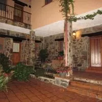 Hotel Apartamentos Rurales Azabal en villanueva-de-la-sierra