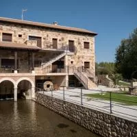 Hotel Apartamentos La Fabrica en villasila-de-valdavia